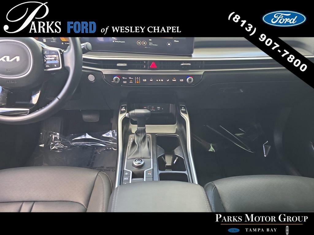 Used 2025 Kia Sorento EX w/ Panoramic Sunroof Package image 13