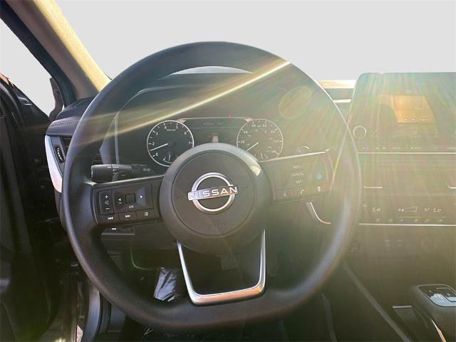 Used 2024 Nissan Rogue SV image 10