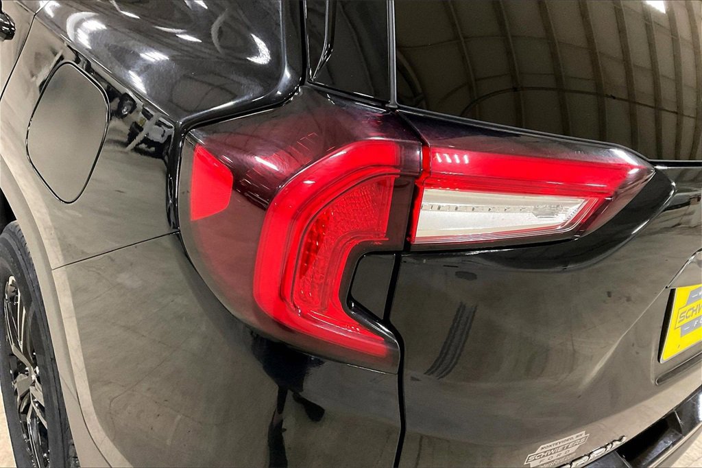Used 2023 GMC Terrain AT4 image 27