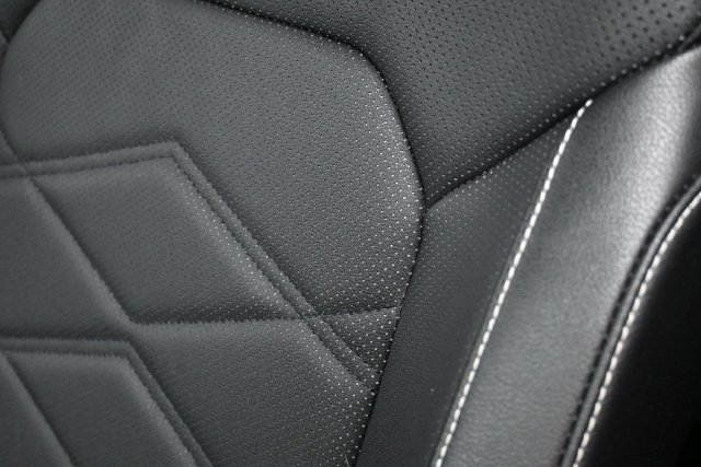 Used 2025 Volkswagen Atlas SE FWD image 13
