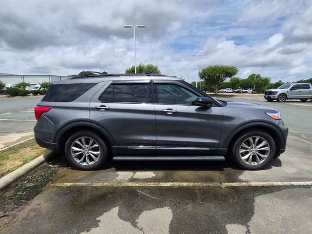 Certified 2023 Ford Explorer XLT w/ Equipment Group 202A RWD image 3