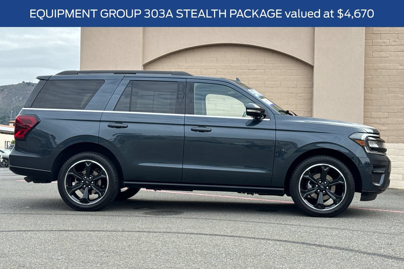Certified 2023 Ford Expedition Limited AWD/4WD image 4