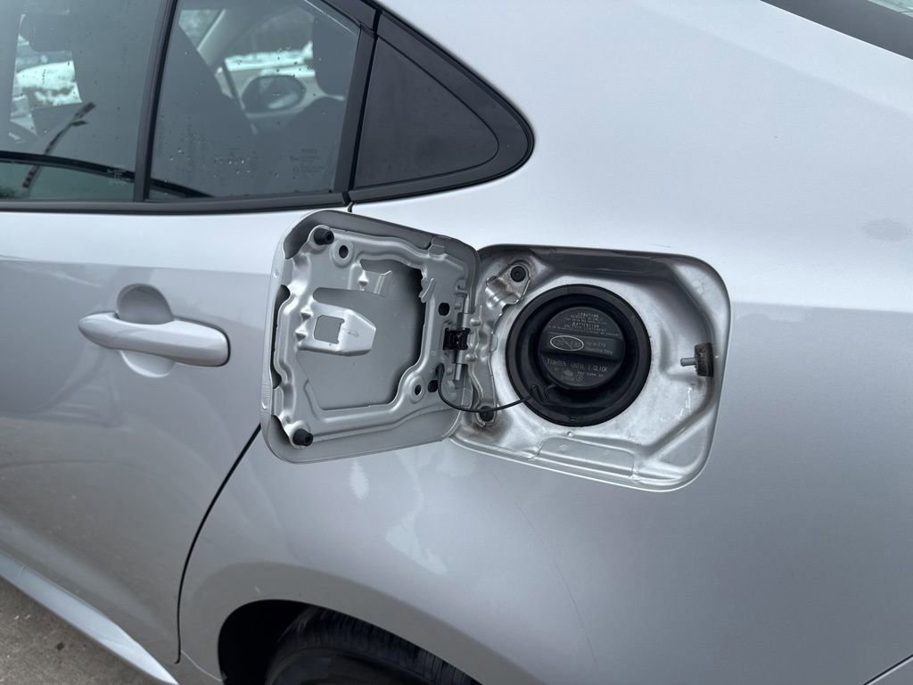Used 2022 Toyota Corolla LE image 18
