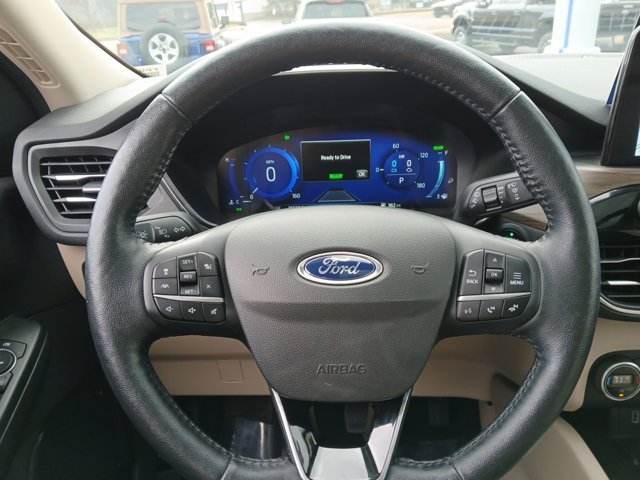 Certified 2020 Ford Escape Titanium AWD/4WD image 11