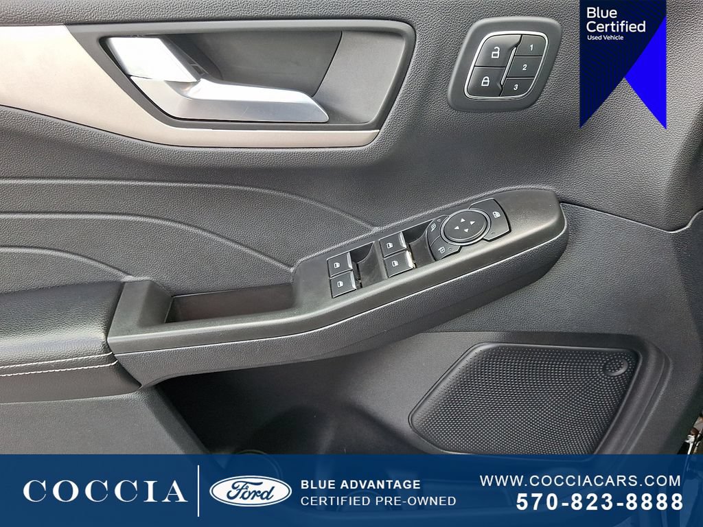 Certified 2022 Ford Escape SEL w/ Technology Package AWD/4WD image 12
