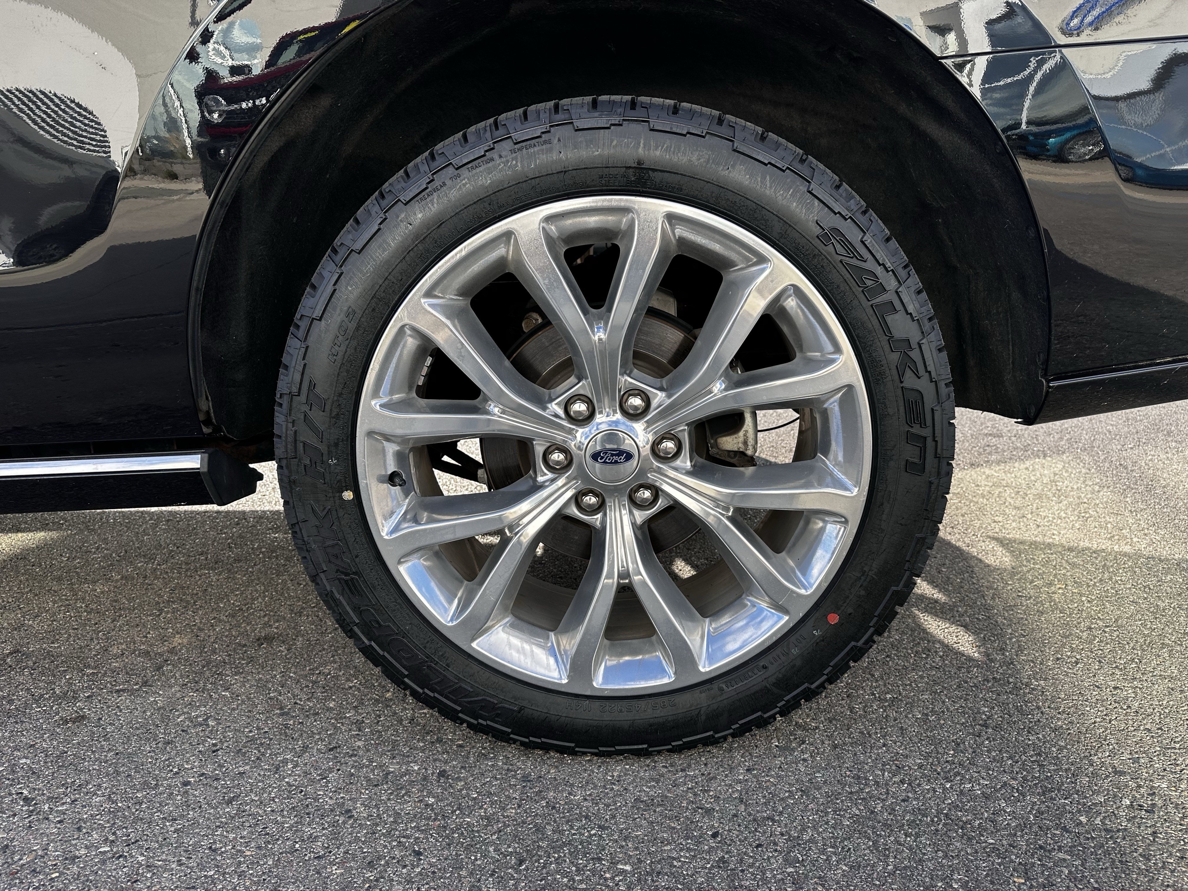Certified 2019 Ford Expedition Platinum AWD/4WD image 9