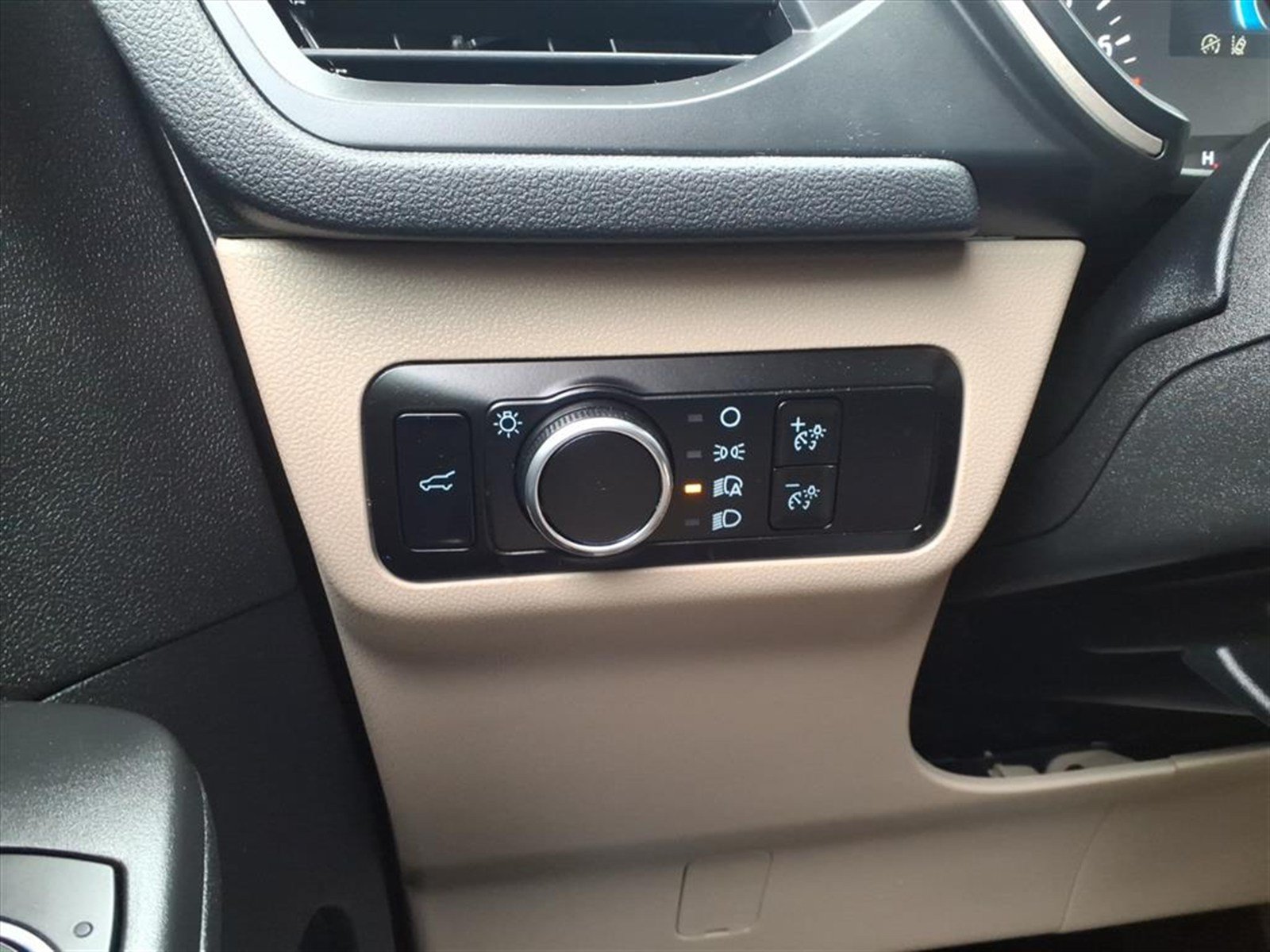 Certified 2022 Ford Escape SE w/ Convenience Package AWD/4WD image 16