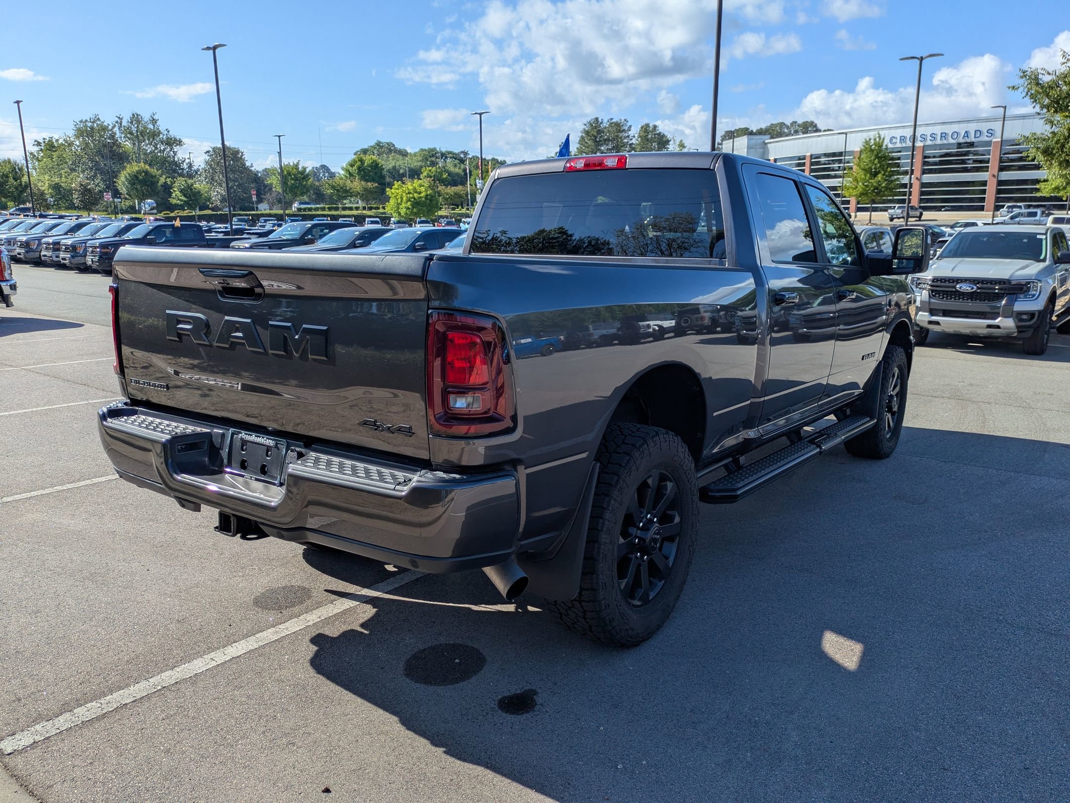 Used 2025 RAM 2500 Big Horn AWD/4WD image 3