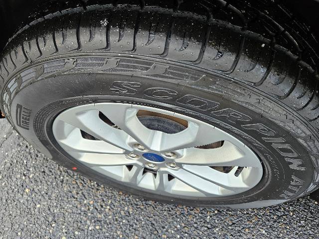 Certified 2020 Ford Escape SE image 9