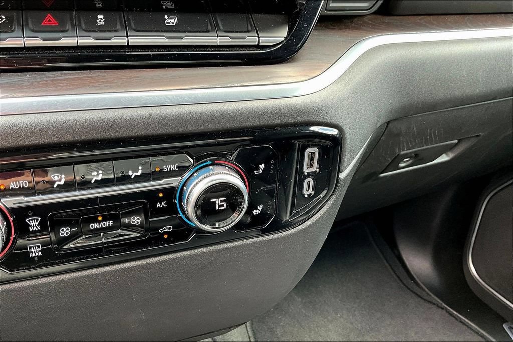 Used 2026 GMC Sierra 1500 SLT AWD/4WD image 19