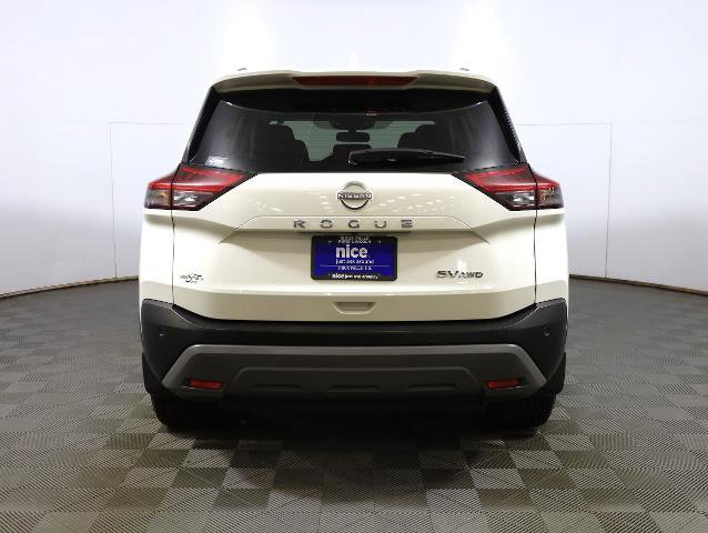 Used 2023 Nissan Rogue SV w/ SV Premium B Package image 3