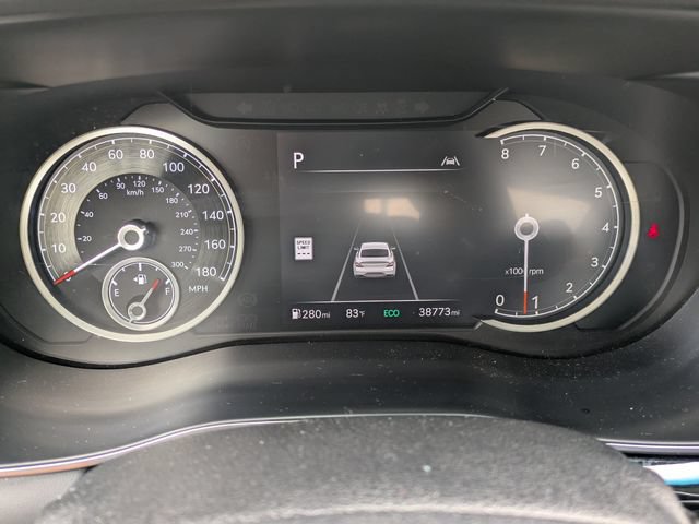 Used 2025 Genesis G70 2.5T RWD image 26