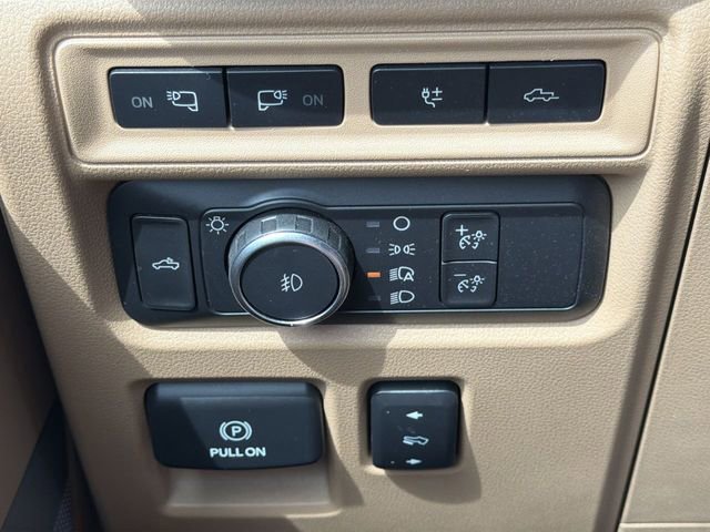 Certified 2022 Ford F150 Lariat w/ Equipment Group 502A High image 27