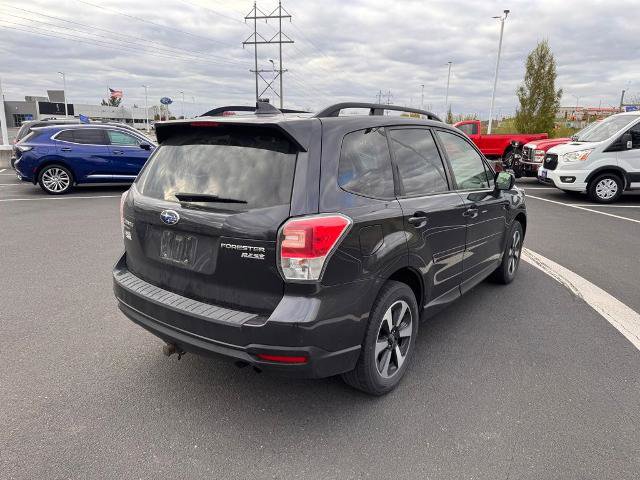 Used 2017 Subaru Forester 2.5i Premium AWD/4WD image 7