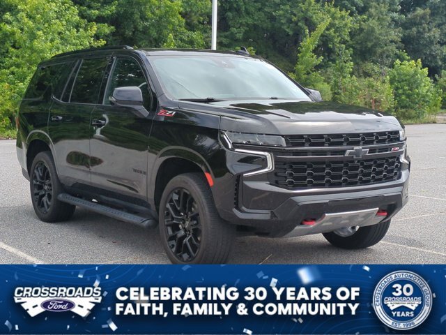 Used 2023 Chevrolet Tahoe Z71 w/ Luxury Package AWD/4WD image 2