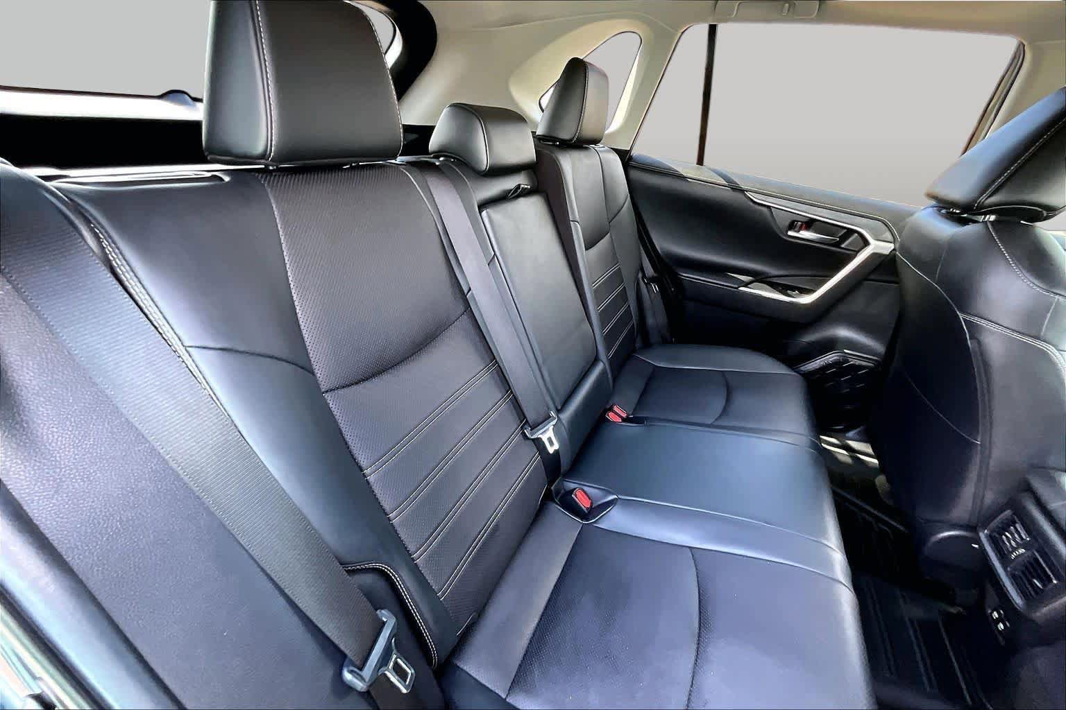 Used 2020 Toyota RAV4 Limited w/ Limited Grade Weather Package AWD/4WD image 20