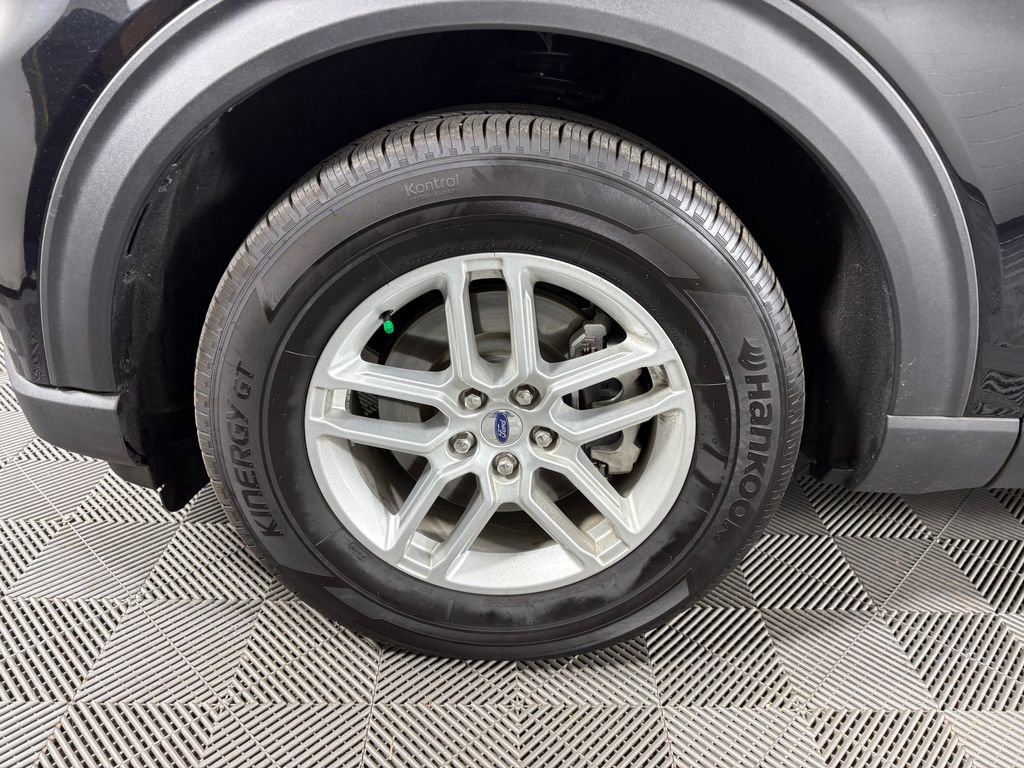 Certified 2025 Ford Explorer Active AWD/4WD image 11