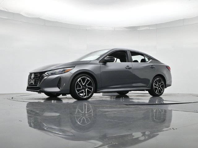 Used 2025 Nissan Sentra SR FWD image 36