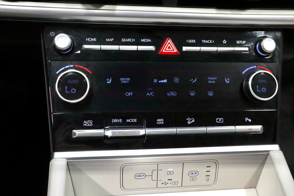 Used 2025 Hyundai Santa Fe SEL AWD/4WD image 30