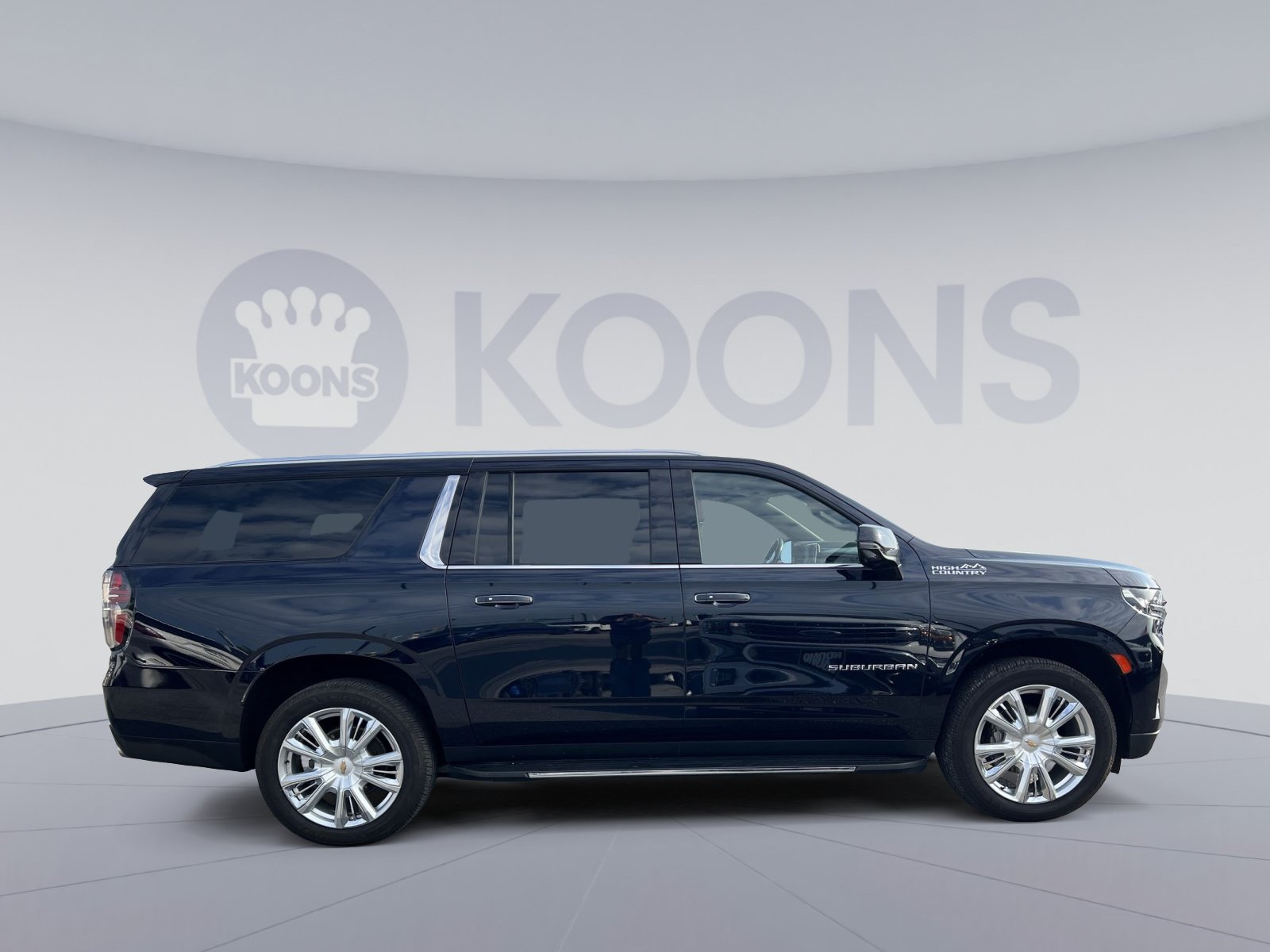 Used 2022 Chevrolet Suburban High Country w/ Max Trailering Package AWD/4WD image 8