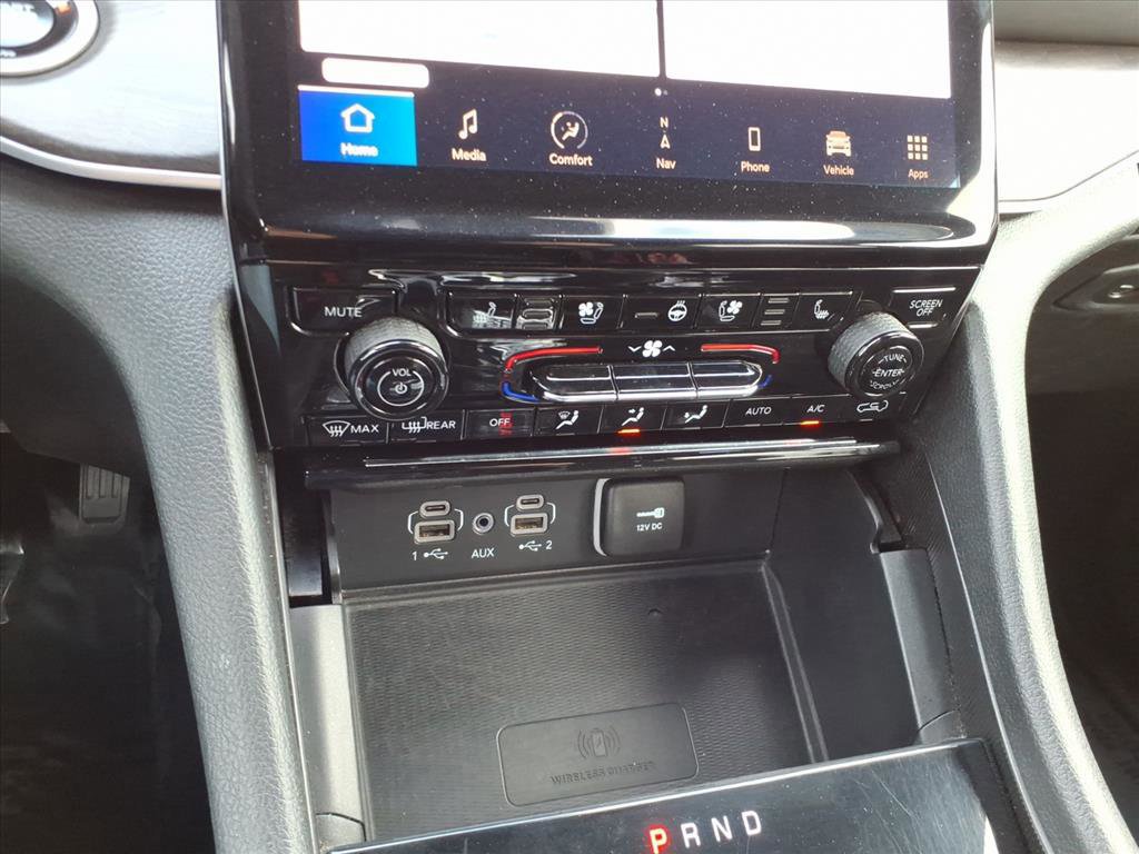 Used 2024 Jeep Grand Cherokee L Limited w/ Luxury Tech Group II image 18