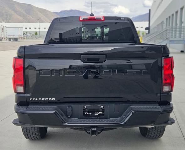 Used 2024 Chevrolet Colorado Trail Boss w/ Advanced Trailering Package AWD/4WD image 4