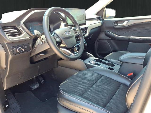 Certified 2024 Ford Escape SE FWD image 25