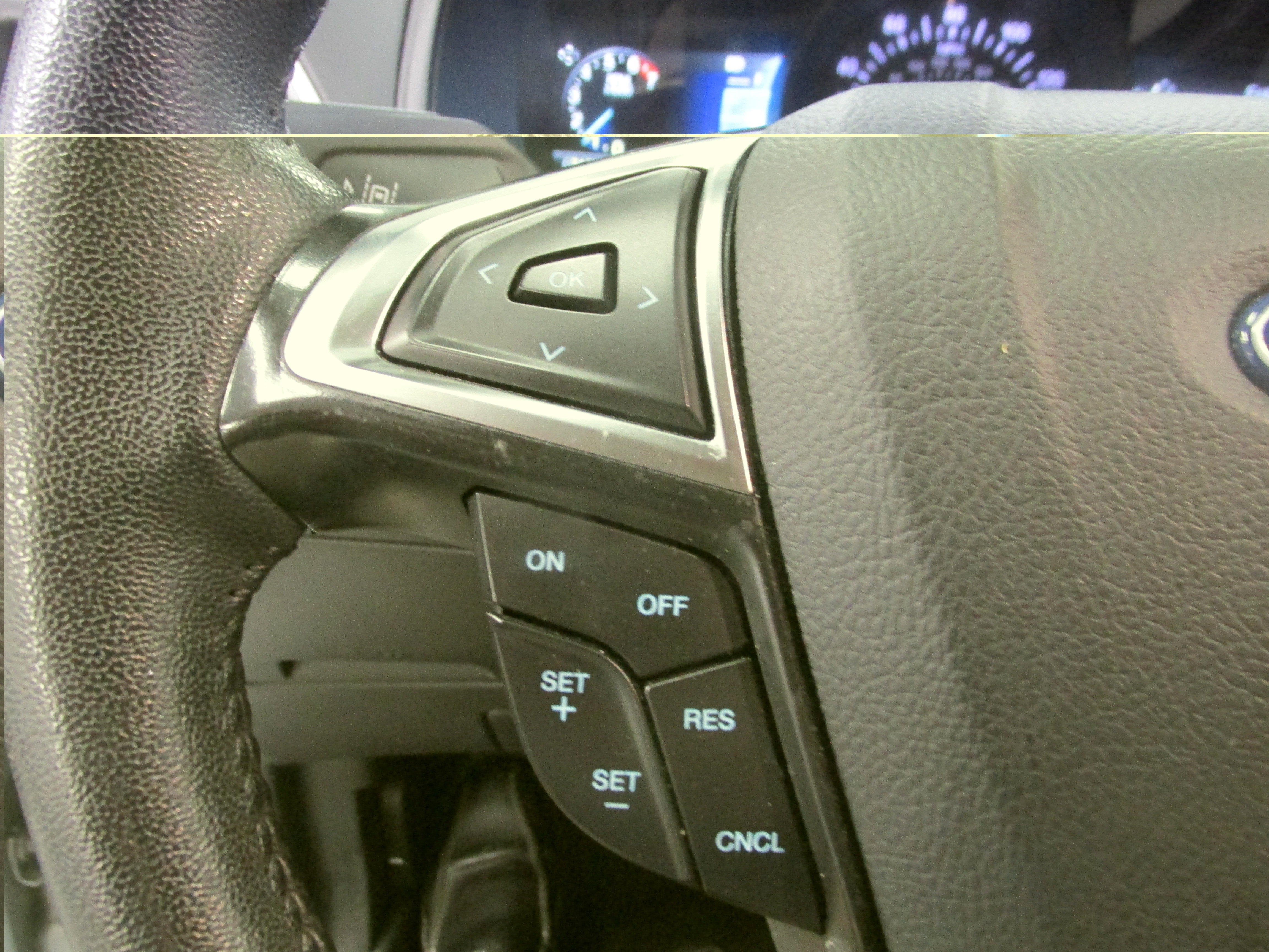 Certified 2024 Ford Edge SEL AWD/4WD image 33