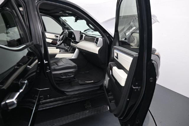 Used 2024 Toyota Tundra Capstone AWD/4WD image 14