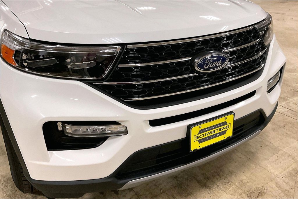 Certified 2024 Ford Explorer XLT w/ Equipment Group 202A AWD/4WD image 29
