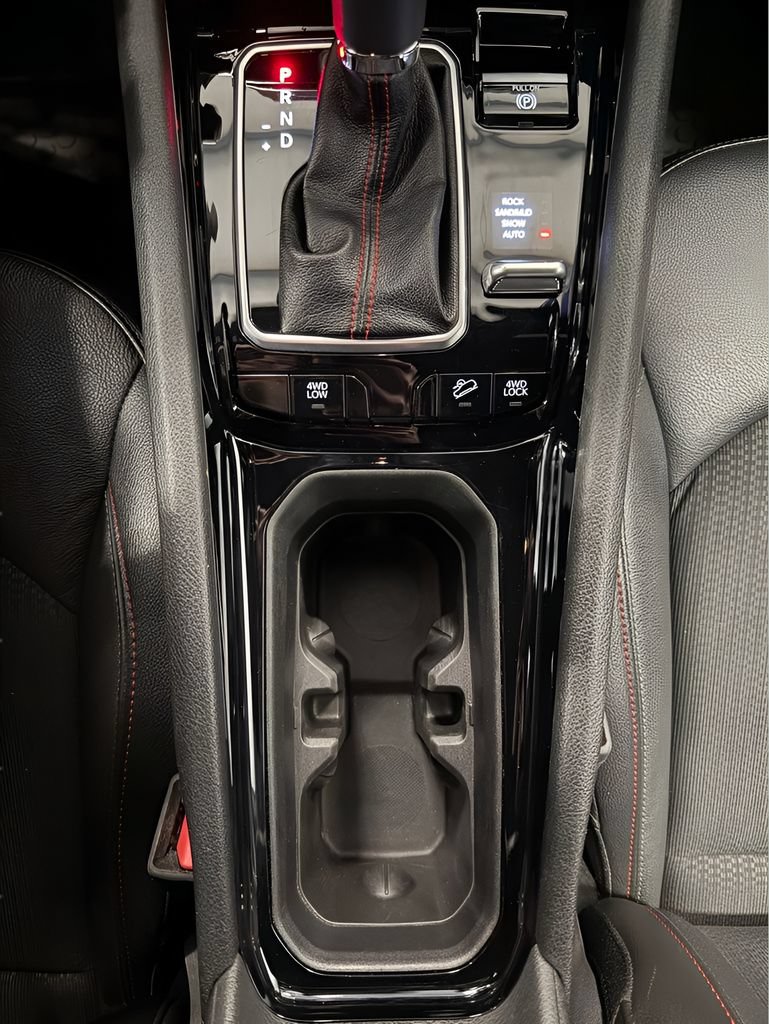Used 2024 Jeep Compass Trailhawk AWD/4WD image 18