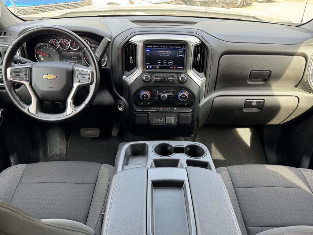 Used 2022 Chevrolet Silverado 1500 LT image 7