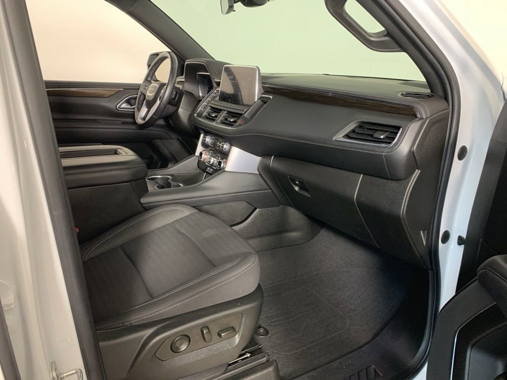 Used 2022 GMC Yukon SLE w/ Gmc Pro Safety Plus Package AWD/4WD image 38