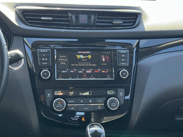 Used 2022 Nissan Rogue Sport SV w/ Technology Package image 15