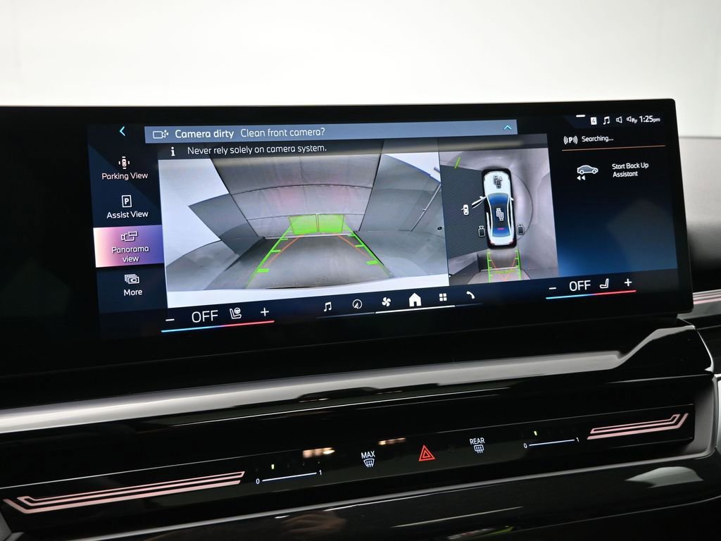 Used 2025 BMW 530i xDrive w/ Premium Package image 16