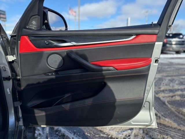 Used 2017 BMW X5 M image 29