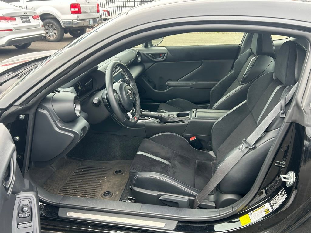 Used 2023 Toyota GR86 Premium w/ ALL Weather Mat Package (TMS) RWD image 12