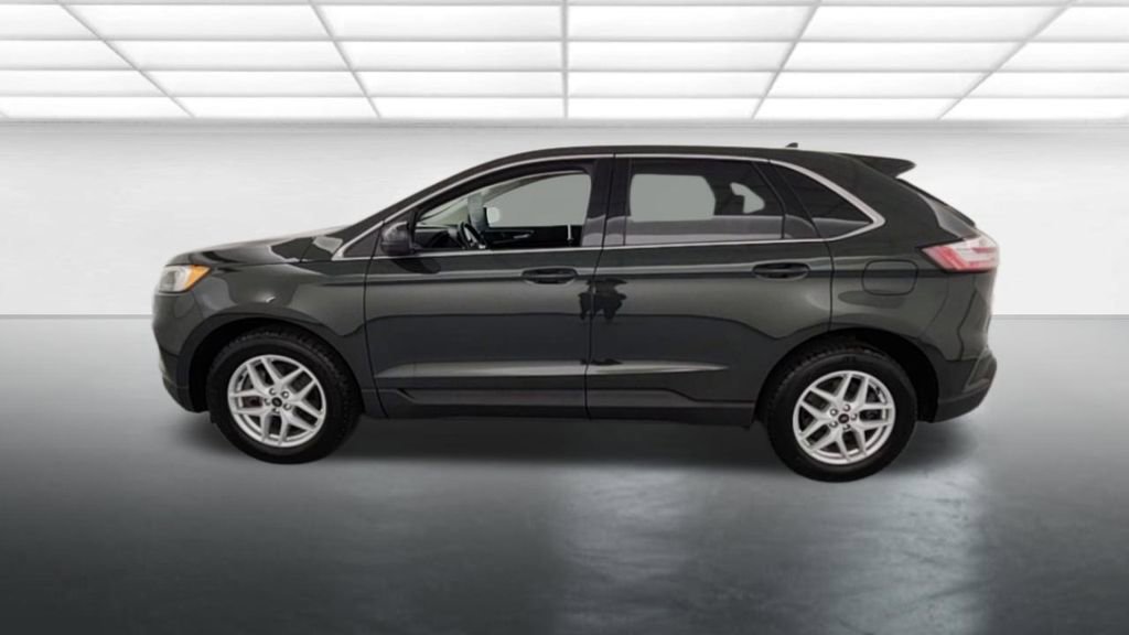 Certified 2024 Ford Edge SEL w/ Convenience Package AWD/4WD image 4