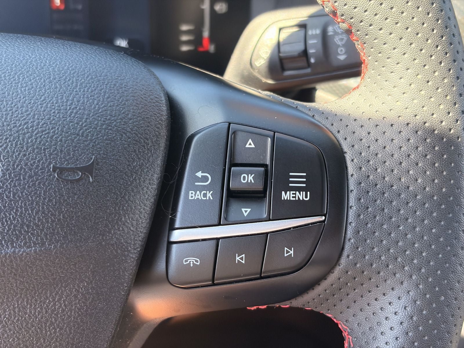 Certified 2023 Ford Escape ST-Line FWD image 33
