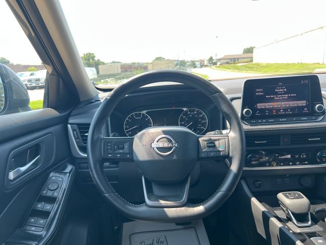 Used 2025 Nissan Rogue SV AWD/4WD image 21