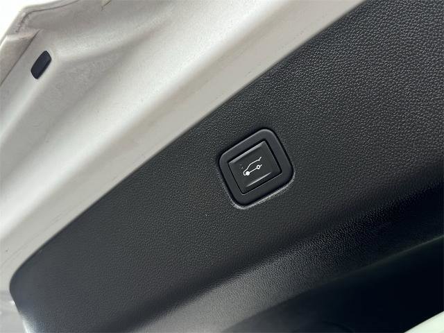 Used 2024 Chevrolet Blazer RS w/ Driver Confidence II Package image 10