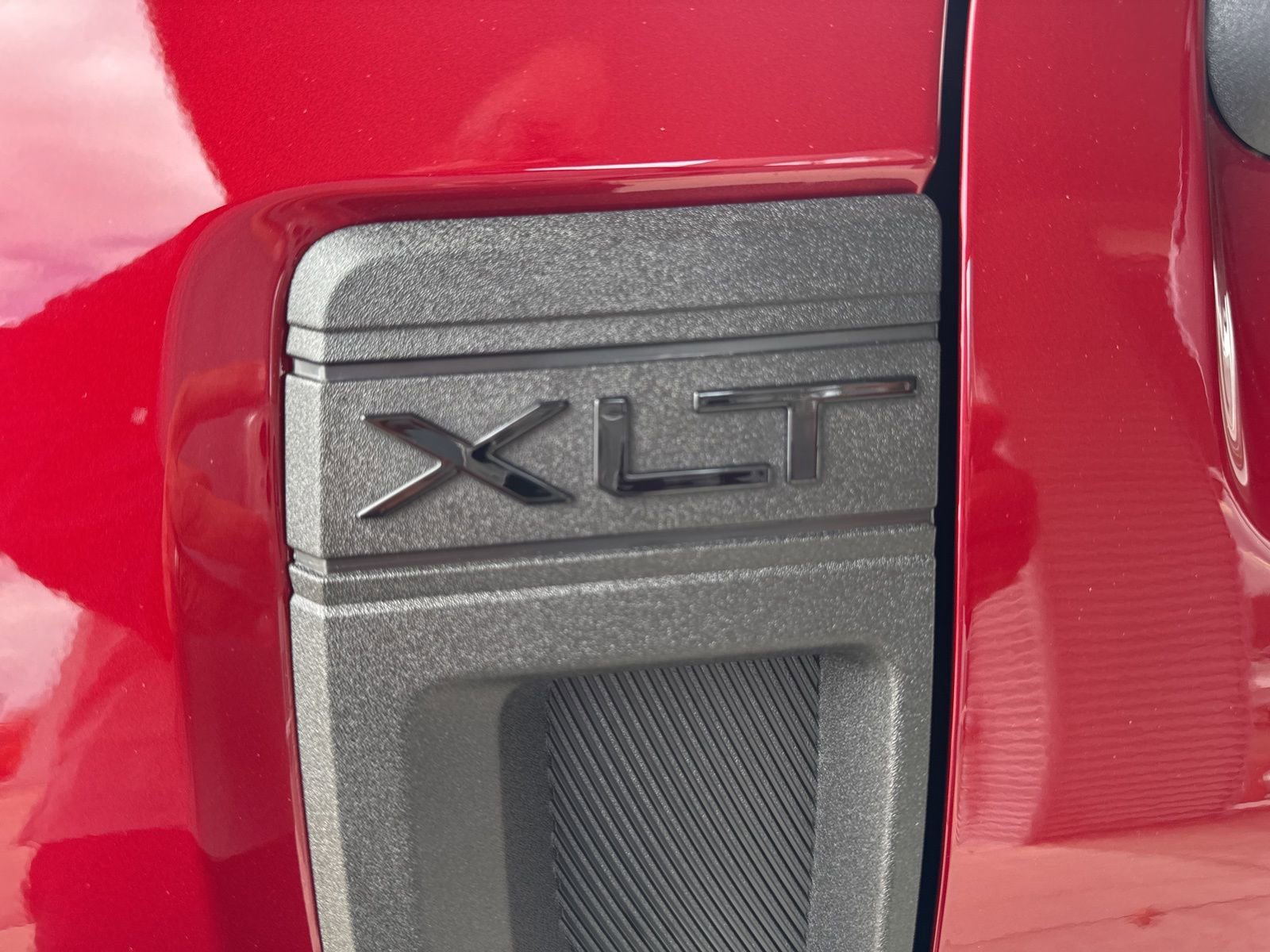 Certified 2025 Ford Maverick XLT w/ Equipment Group 301A image 14