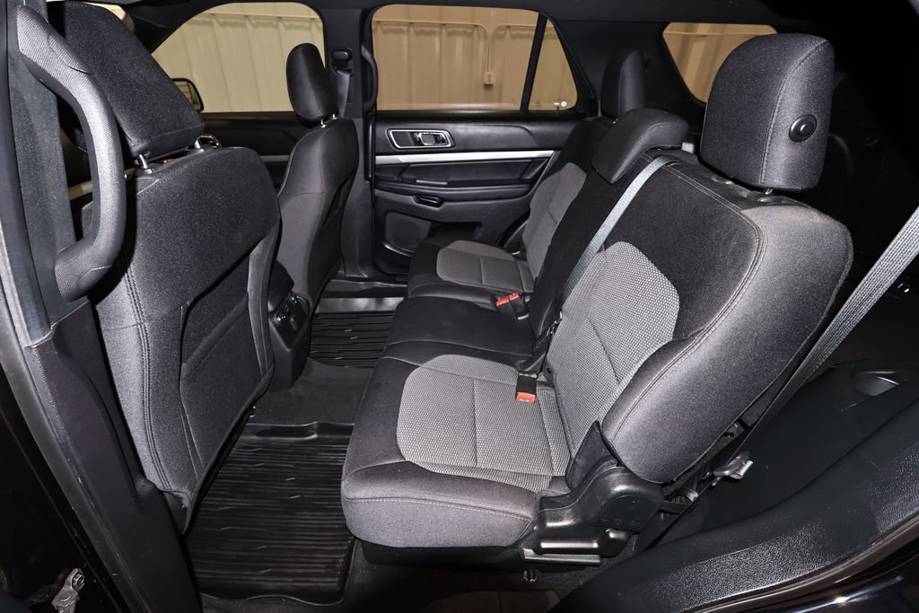 Certified 2019 Ford Explorer XLT w/ Equipment Group 201A AWD/4WD image 16
