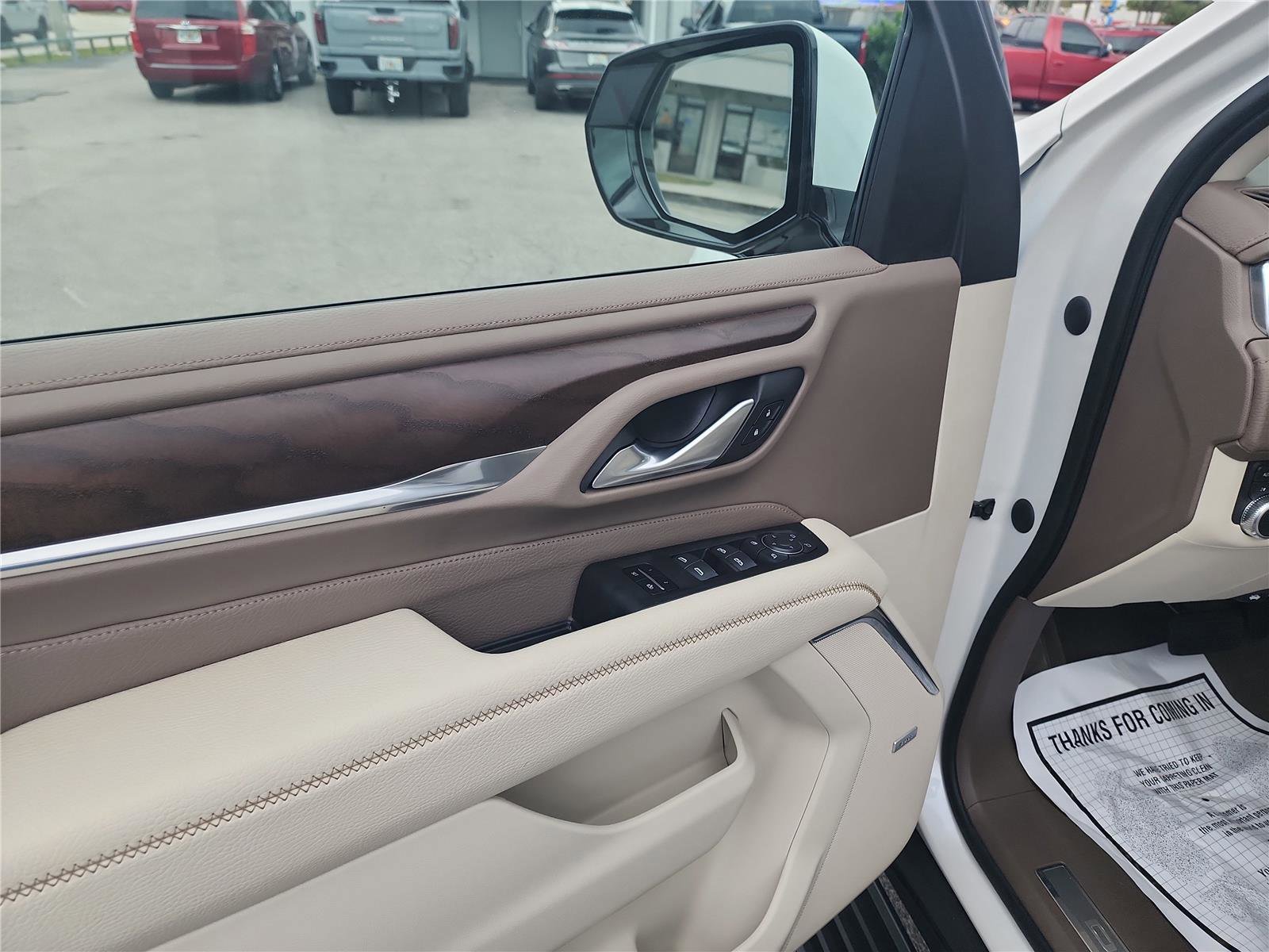 Used 2022 GMC Yukon XL Denali image 13