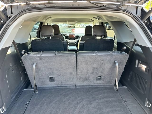 Certified 2023 Ford Explorer XLT w/ Equipment Group 202A AWD/4WD image 15