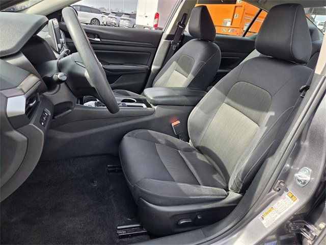 Used 2024 Nissan Altima 2.5 SV image 9