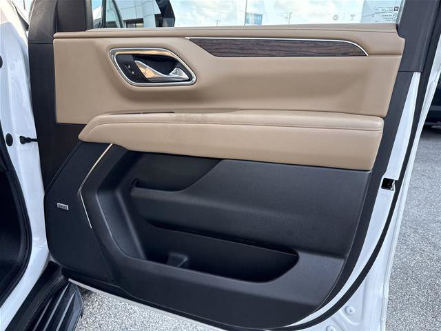 Used 2023 Chevrolet Tahoe Premier AWD/4WD image 23