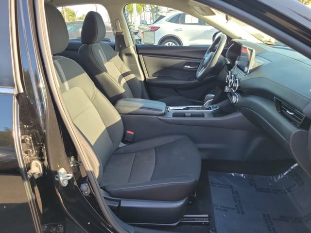 Used 2024 Nissan Sentra SV FWD image 17