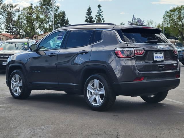 Used 2022 Jeep Compass Latitude image 2