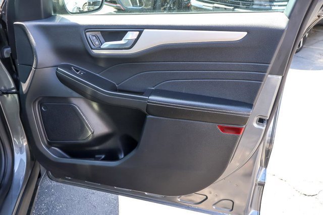 Certified 2022 Ford Escape SEL w/ Technology Package FWD image 33